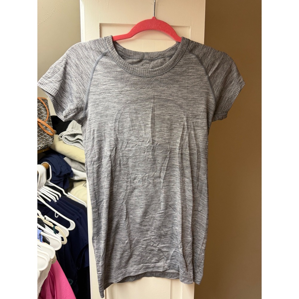 Lululemon Swiftly Tech Short Sleeve 2.0 Workout Top Grey Size 6